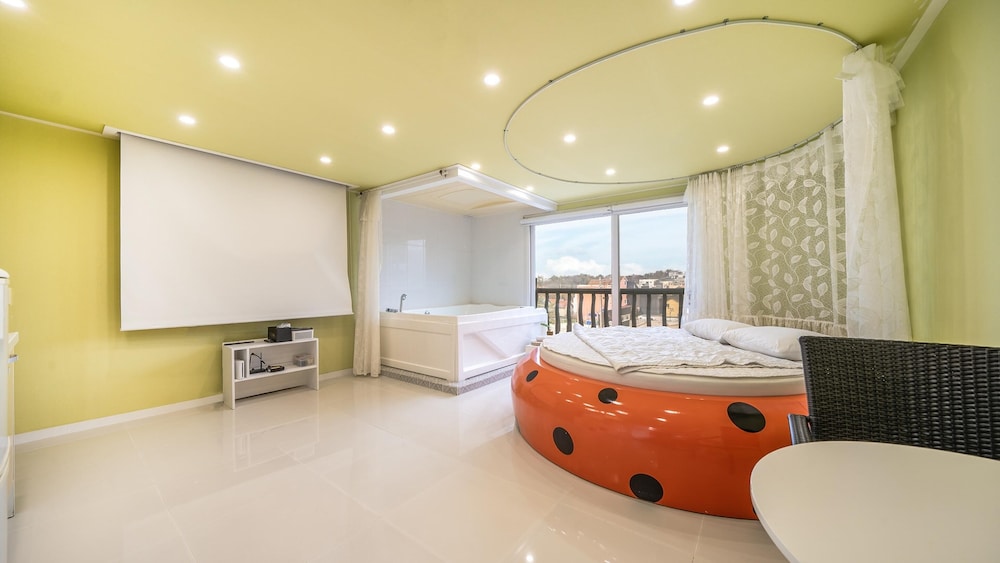 hotel room