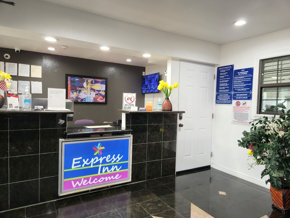 Express Inn Tomball view 2