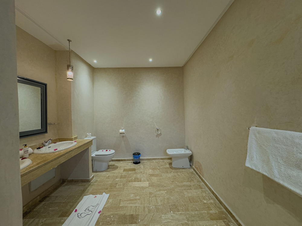 Riad Tonaroz Gold