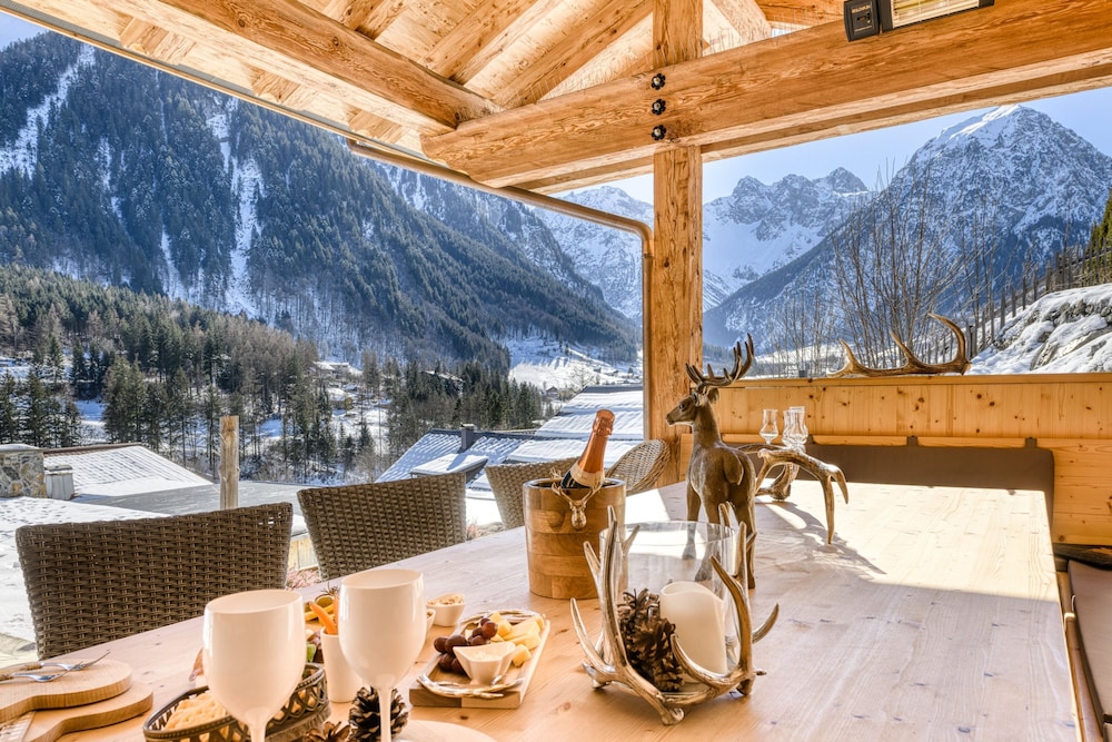 Chalet GM in Brand With 5 Bedrooms and 8 Bathrooms