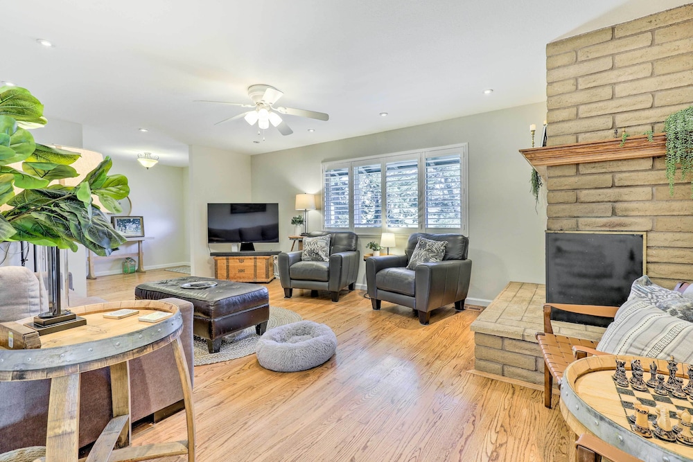Modern Home in Napa Area w/ Hot Tub & Game Room!