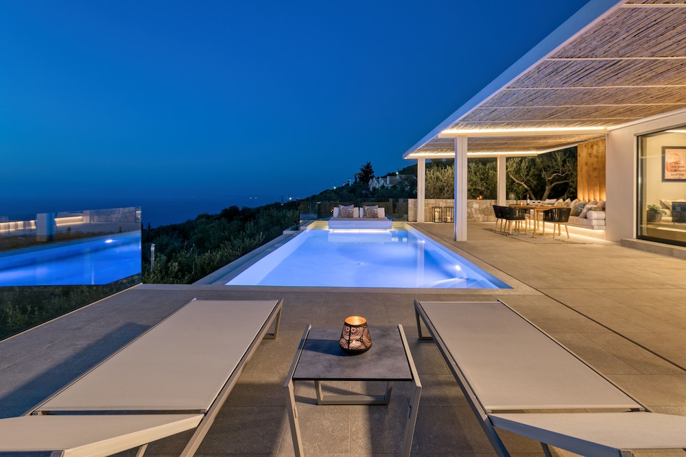 Art Blue Villas