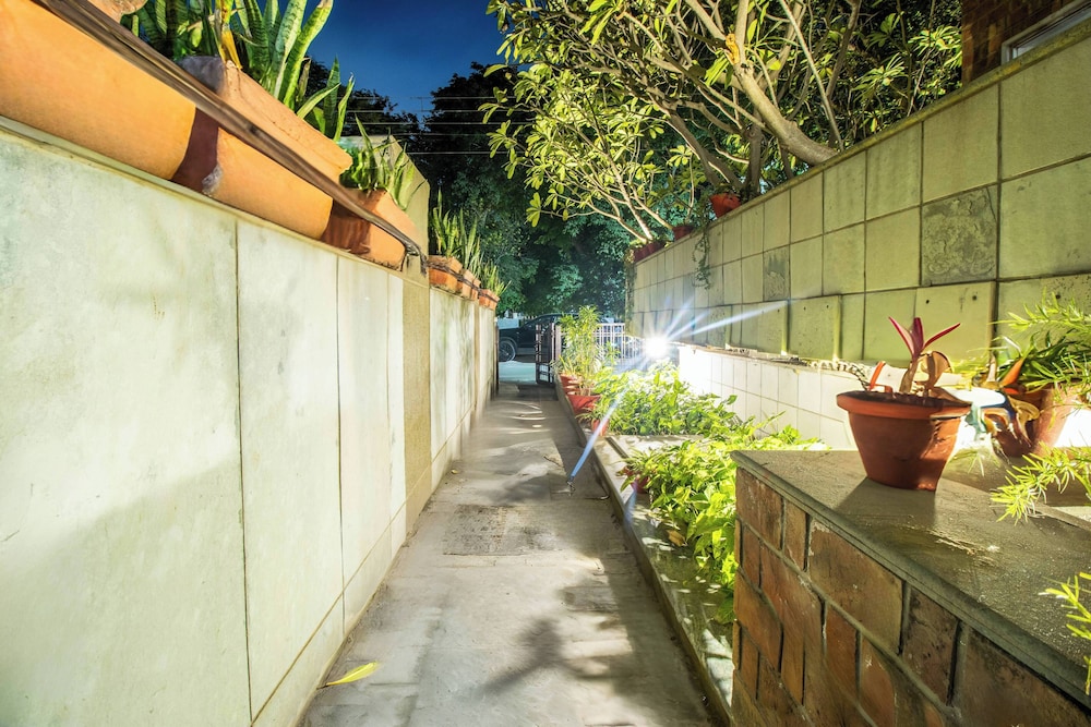 Opulent Antique 6BR Villa in Gurugram