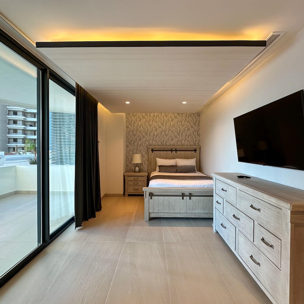 New 3BR Ground Floor Las Palomas Condo