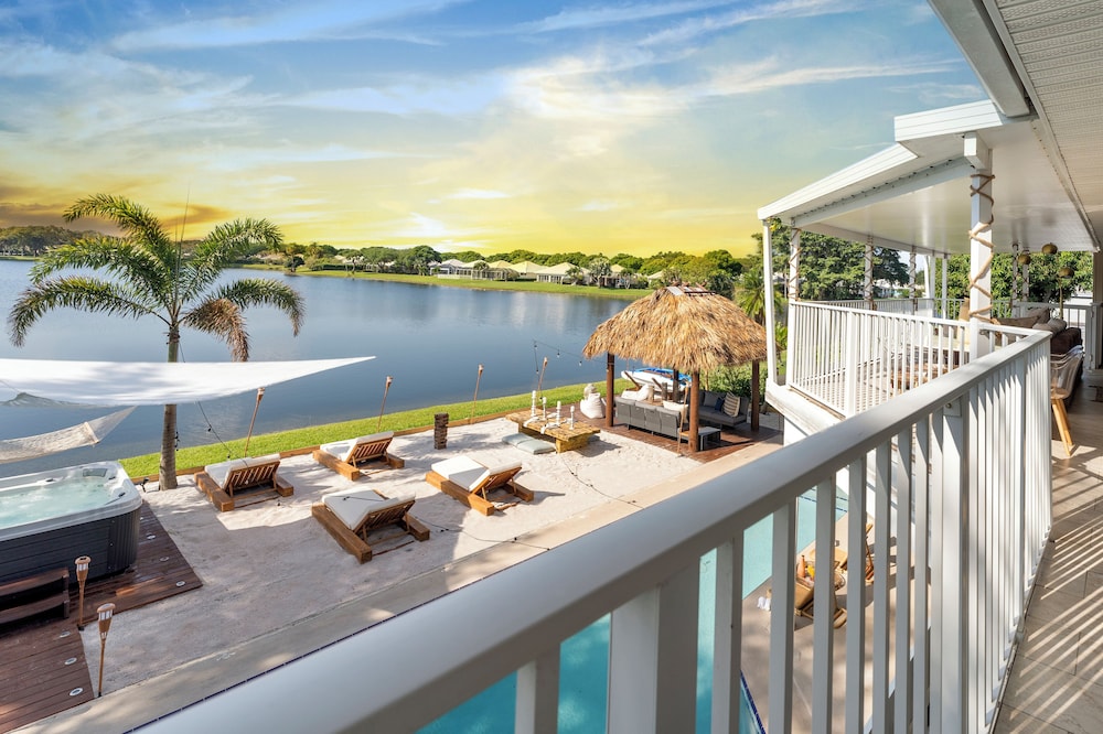 Palm Beach Paradise | Villa w/ Beach, Pool, Cinema & Tiki