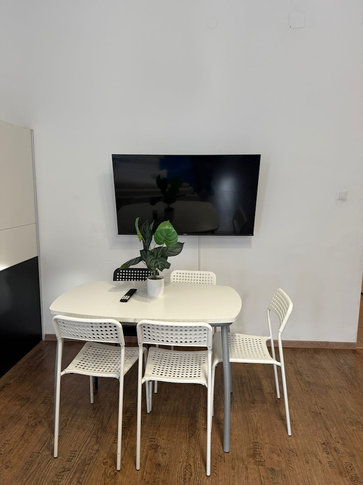 Modern 2BR Flat 10 Min to Westbahnhof