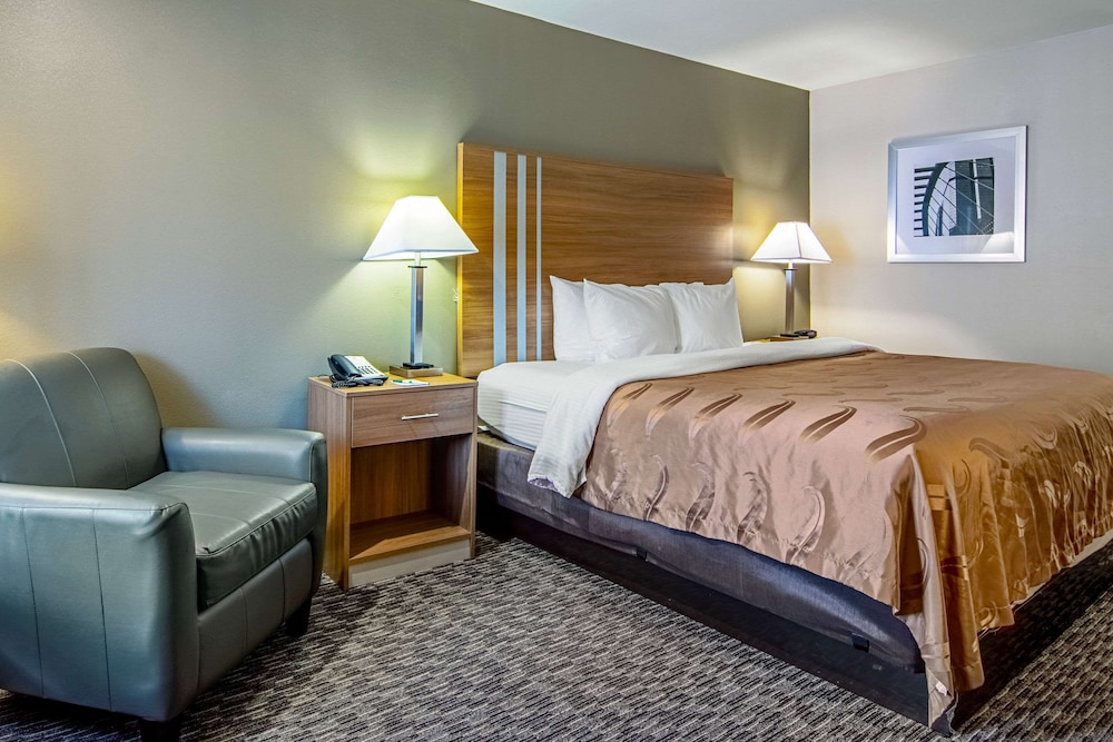 Quality Inn Lagrange East I-85 view 3