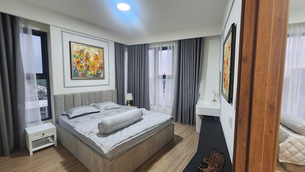 Homie's The Glory Apartment