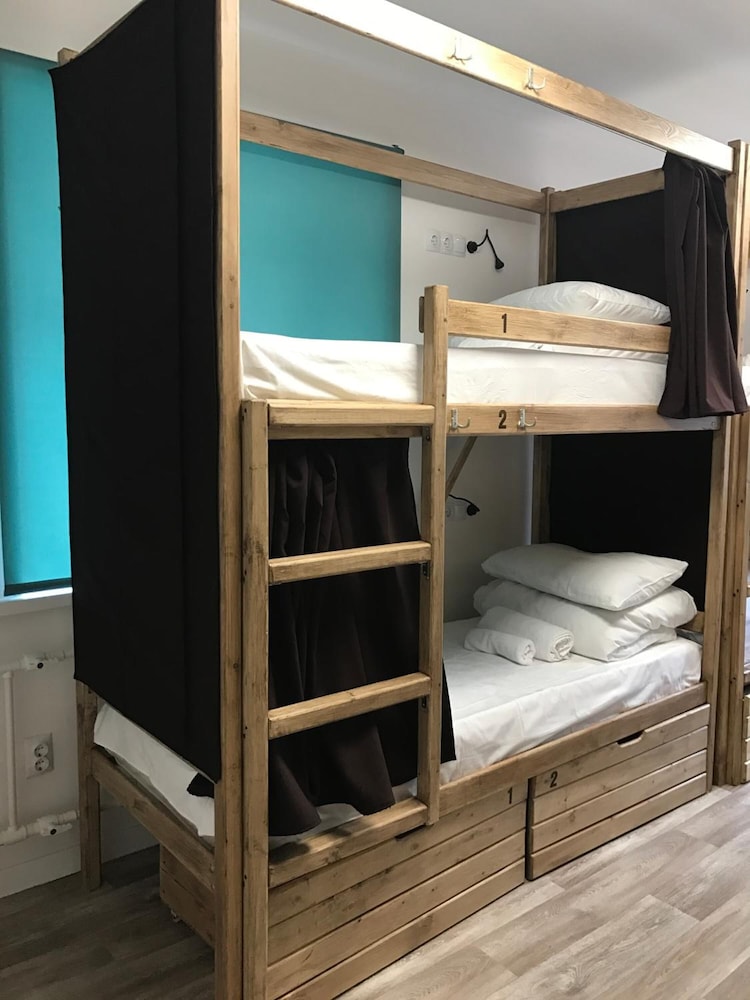 Hostel 65