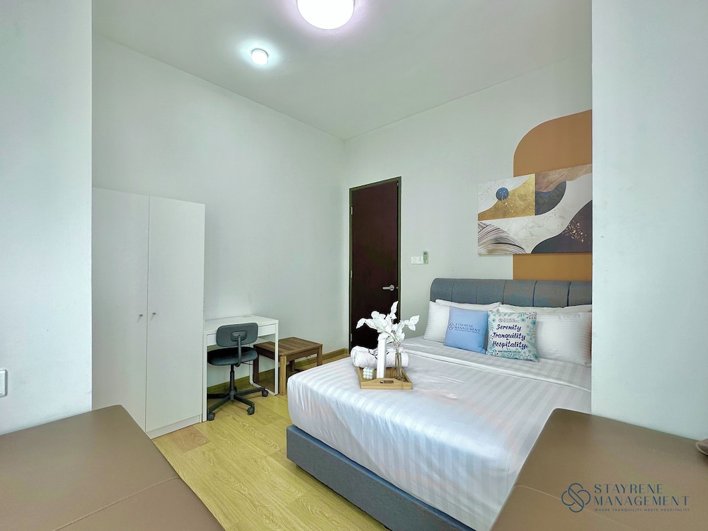 Country Garden Danga Bay Sea View Homestay by Stayrene