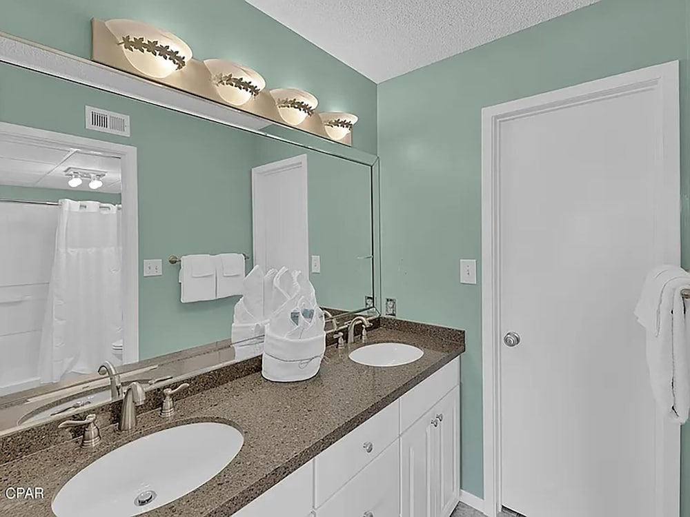 Edgewater Golf Villa 3101