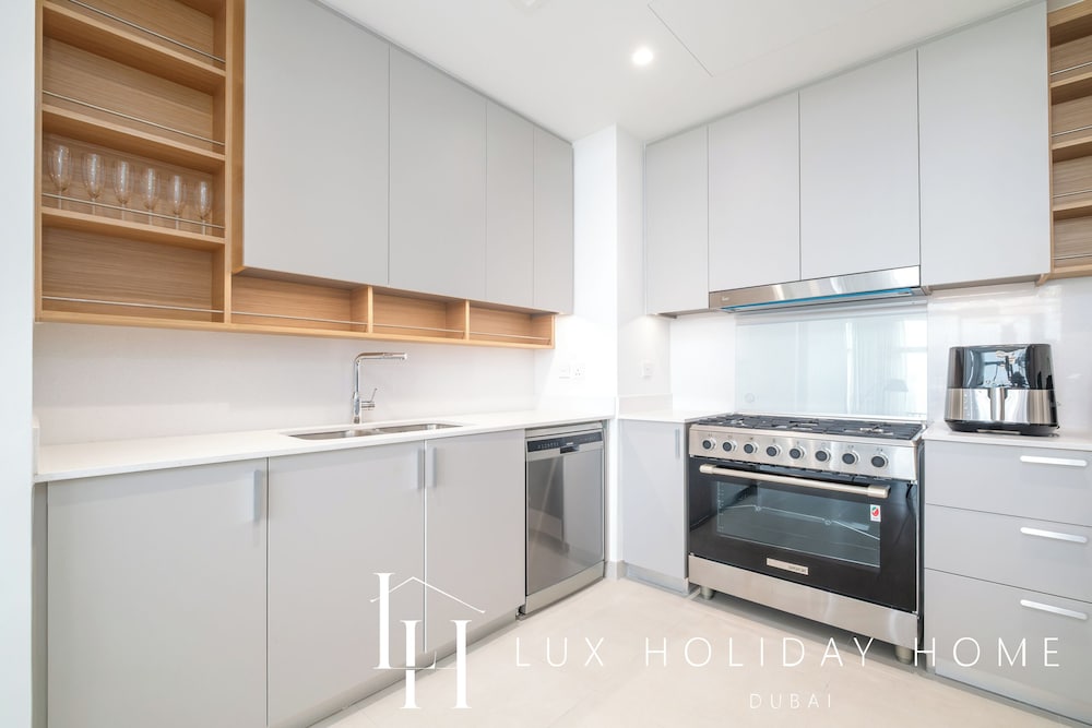 LUX The Creek Residence Suite