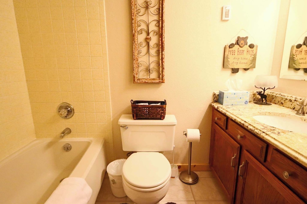 Family Fun Condo Stay for 6!