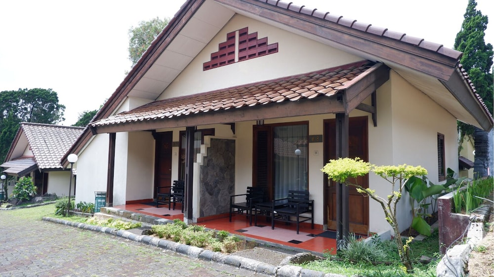 Sangga Buana Villa