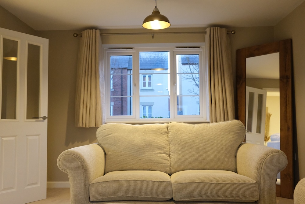 Bicester Villa-6bed-sleeps 14