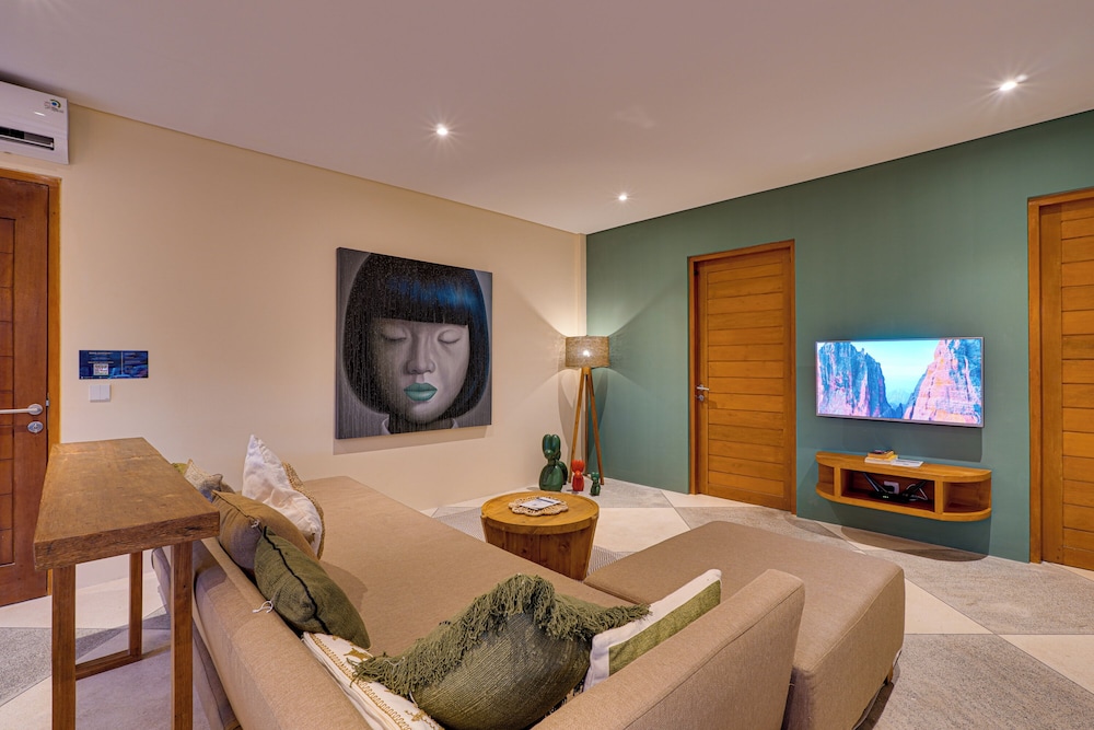 Stylish Canggu Apartment near Berawa Beach