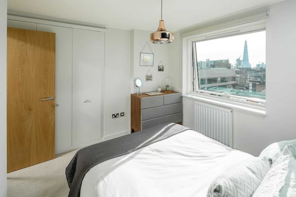 Chic 1 Bedroom Apartment With View of Shard