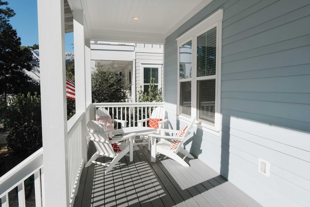 Somewhere on the Beach by Avantstay Golf Cart + Bikes, Pool Access, Beach