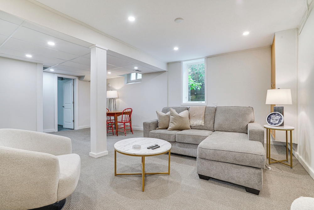 Minneapolis Vacation Rental ~ 5 Mi to Downtown!