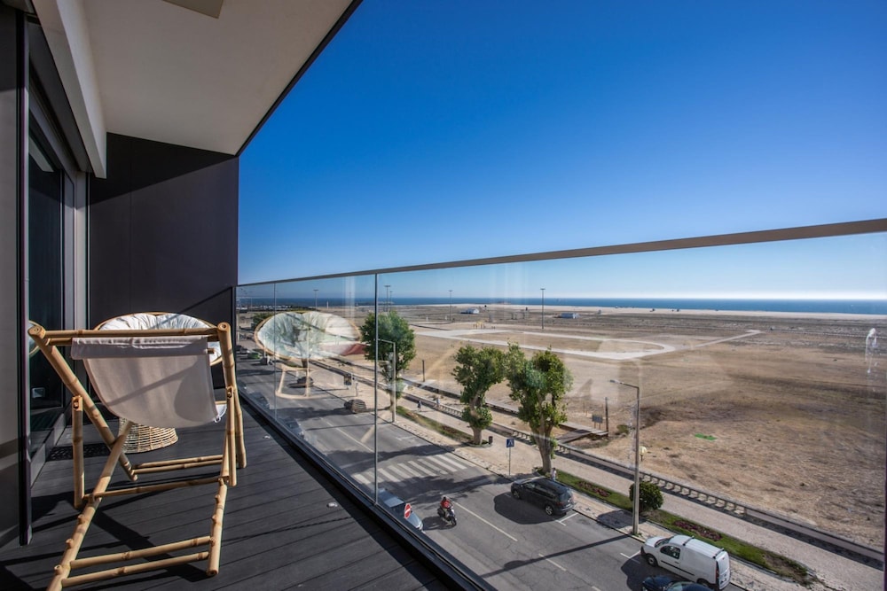 Acqua House by Rent4all view 3