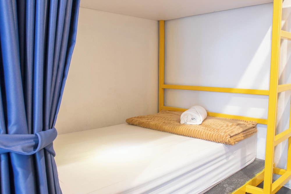 Fulfill Phuket Hostel
