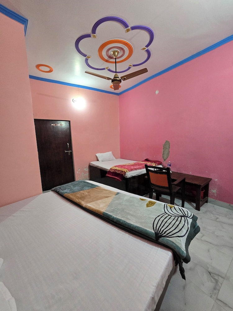 Avadh Dham Guest House