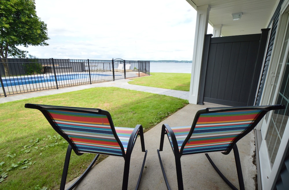 Waters Edge B&B Resort