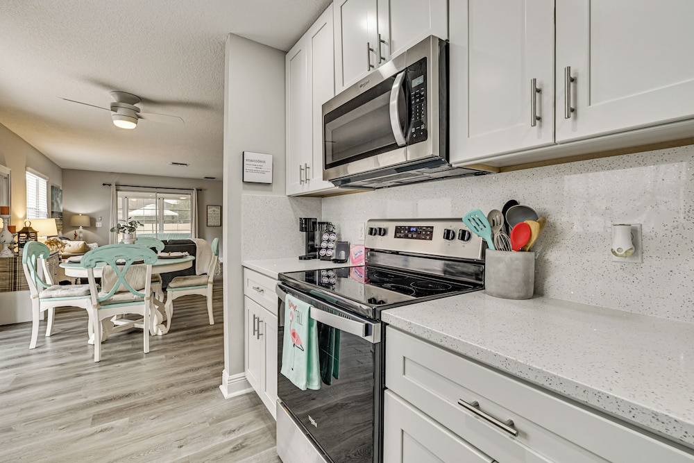 Renovated Villa Btwn Lake Sumter & Spanish Springs