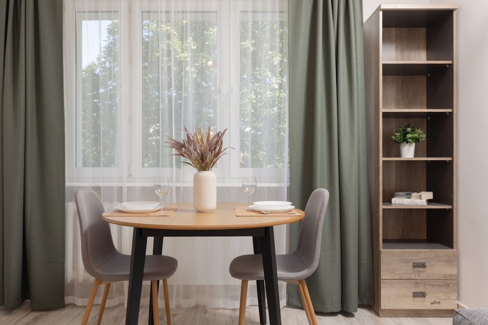 Apartment Warsaw 1 Sierpnia by Renters view 5