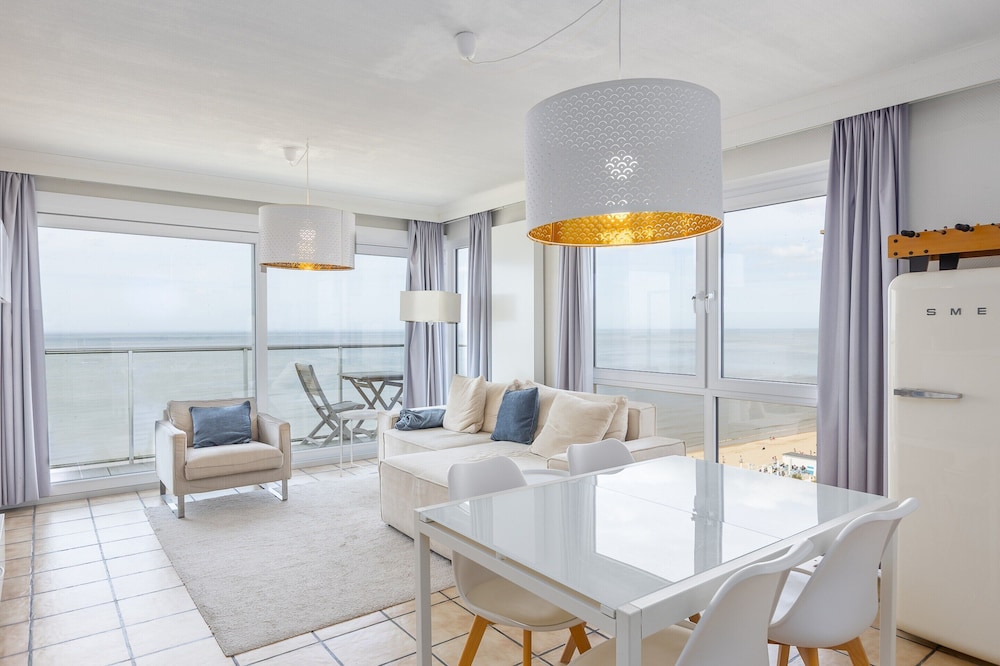 One-bedroom Apartment on the Seafront