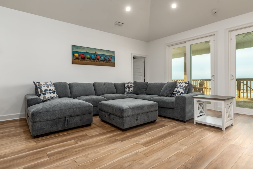 Beautiful C's - 2924 Bienville Blvd 5 Bedroom Home