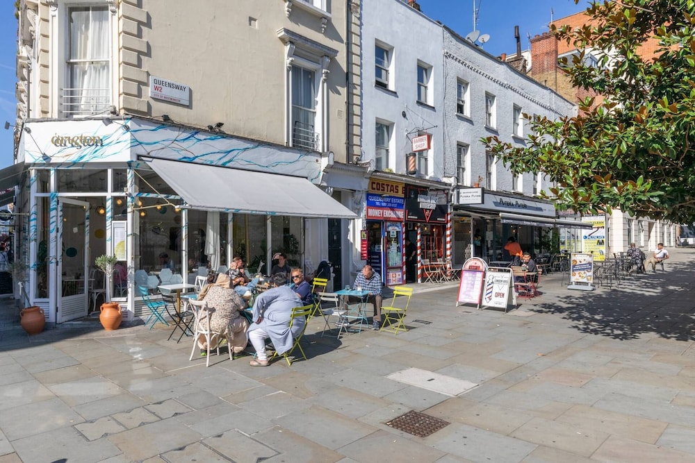 Westbourne Park Road Xviii by Onefinestay