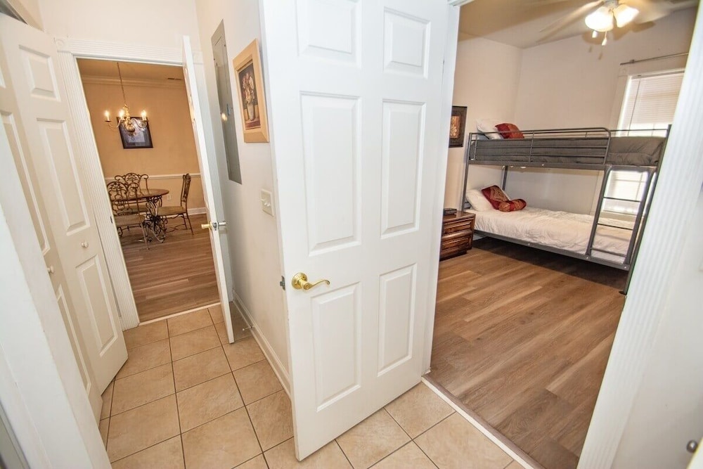 Magnolia Pointe Luster Leaf 4879-103 2 Bedroom Condo