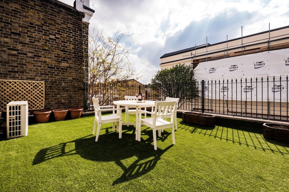 outdoor bbq area