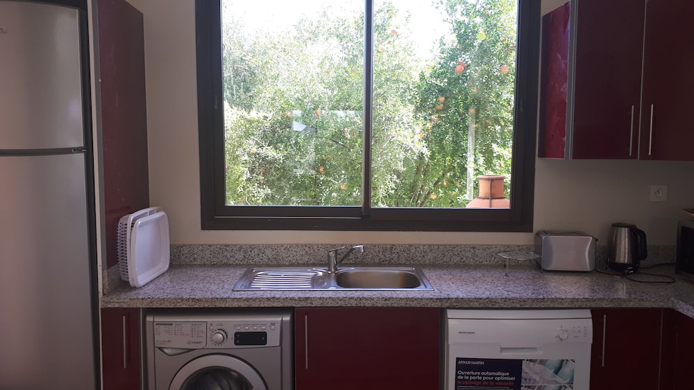 Apple Villa 33