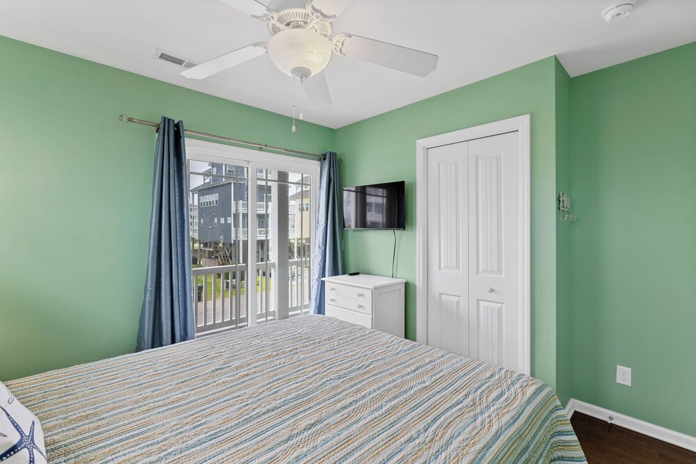 Palm Beach North by Topsail Realty