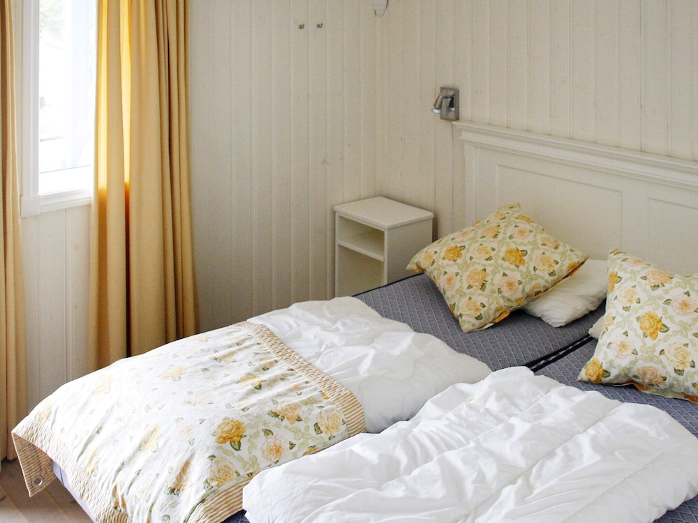 6 Person Holiday Home in Holmsbu view 4