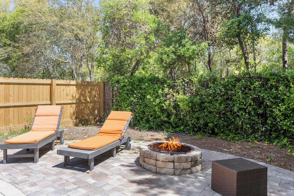 30A Beach House w/ Private Pool, Fire Pit, BBQ & Golf Cart to Rosemary Beach