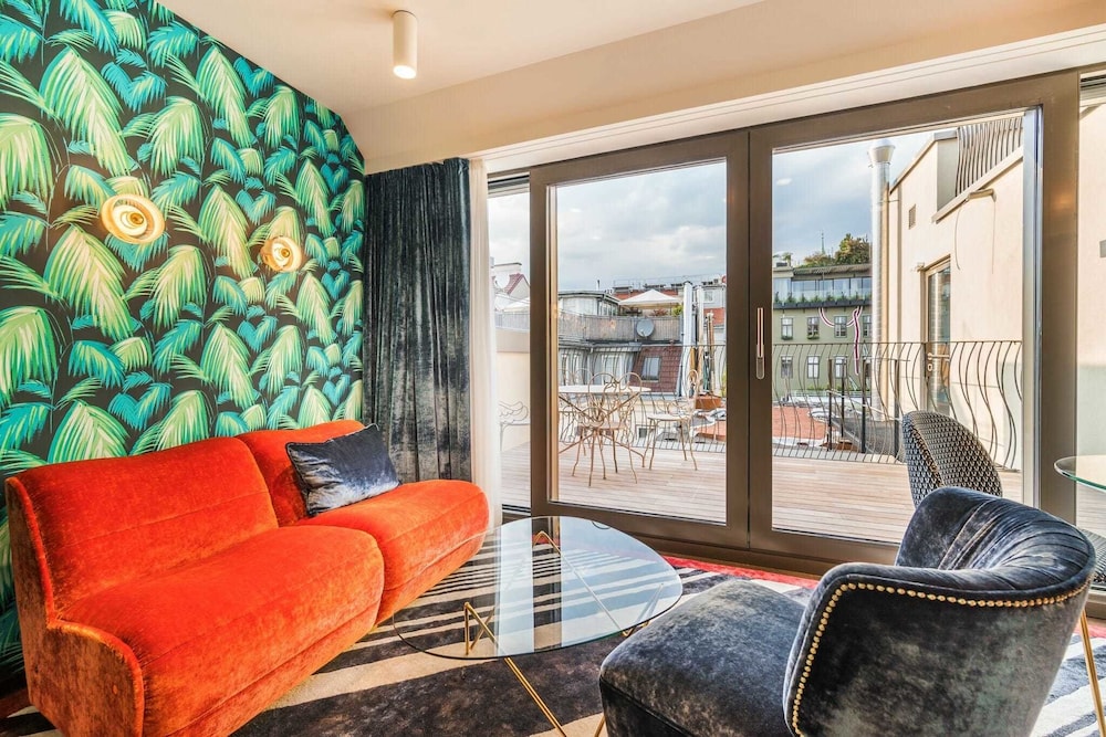 Luxury Residence near Parliament