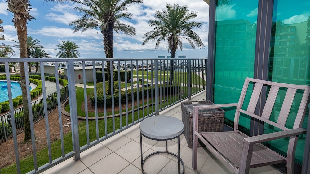 Phoenix On The Bay 1103 4 Bedroom Condo