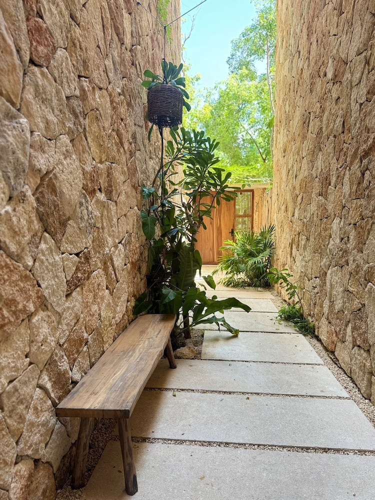 TEVA TULUM