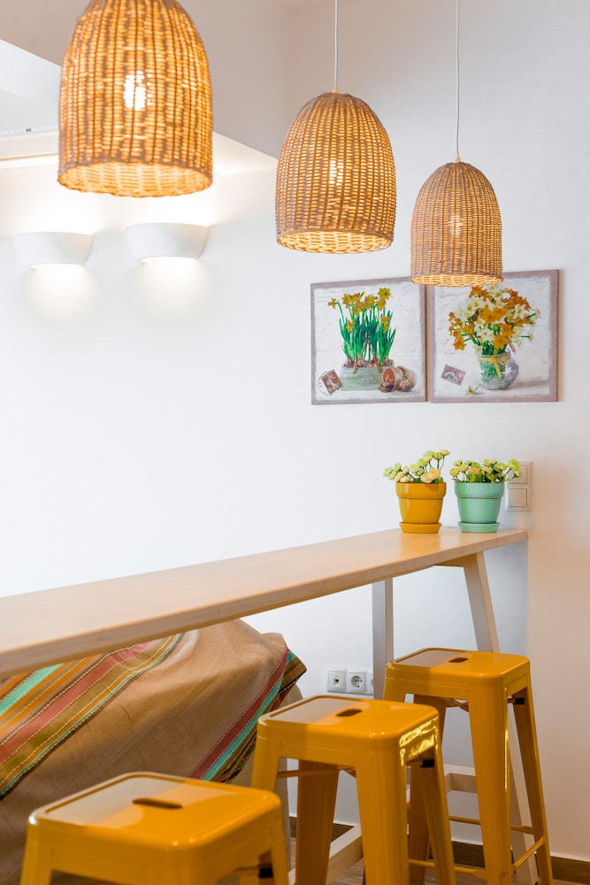 Kouros Home Hotel