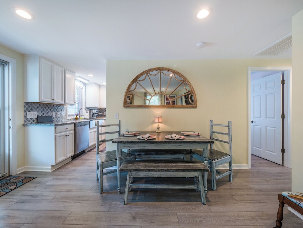 Ankers Away by Topsail Realty