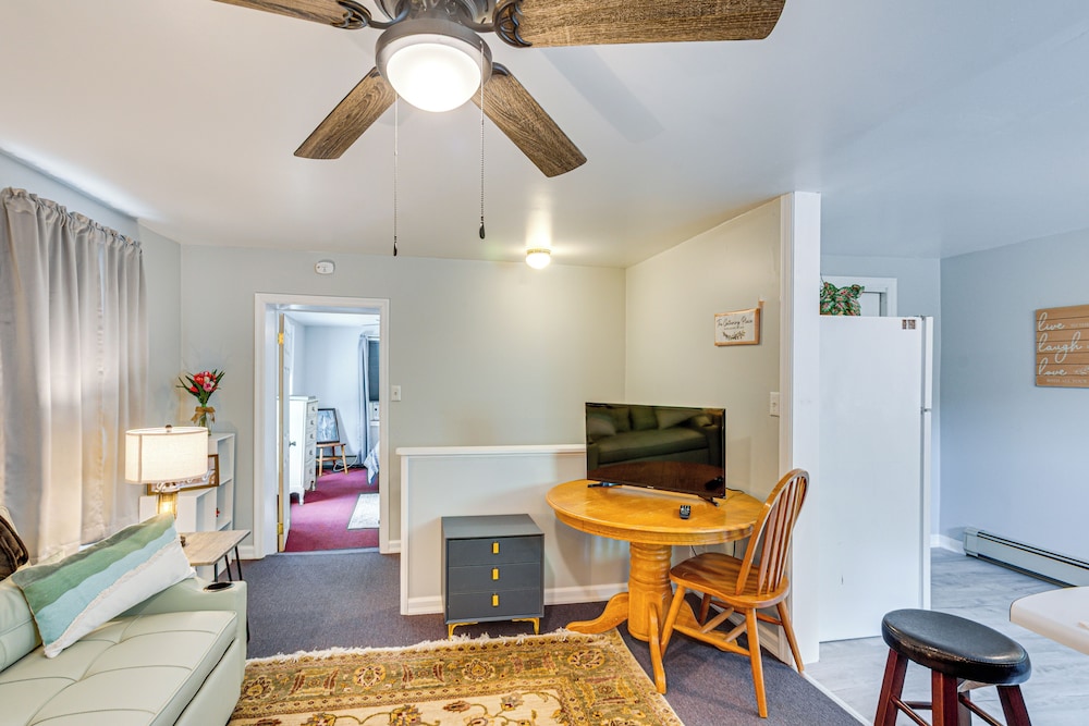 Honey Bee Farm On-site: Susquehanna Valley Apt!