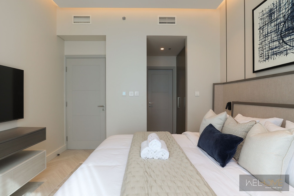 WelHome - Luxurious 2BR Apt in Forte T1 Downtown