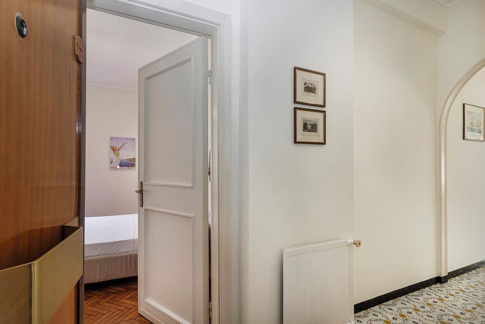 Charming Balcony Apartment by Wonderful Italy