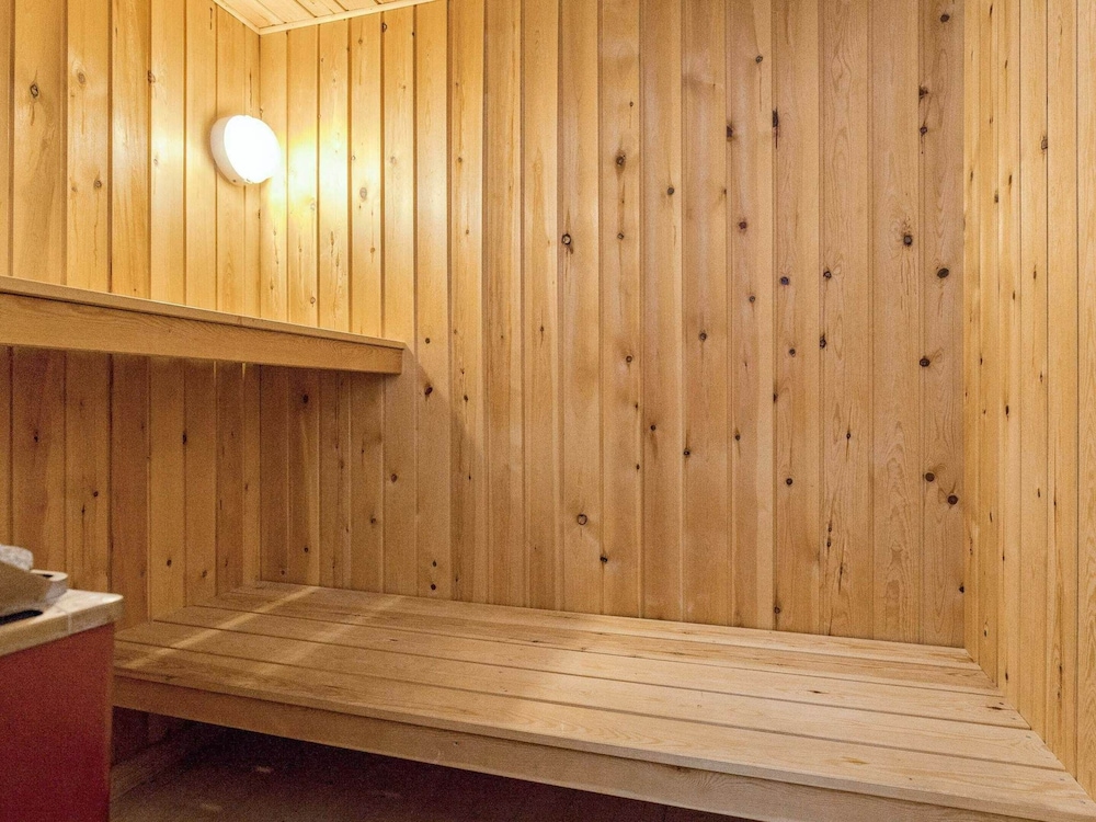 Luxurious Holiday Home in Hurup Jutland with Hot Tub view 2