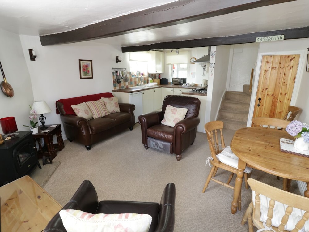 Black Horse Cottage view 4