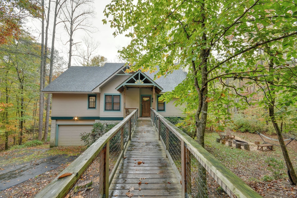 Home w/ Game Room & Rumbling Bald Resort Perks!