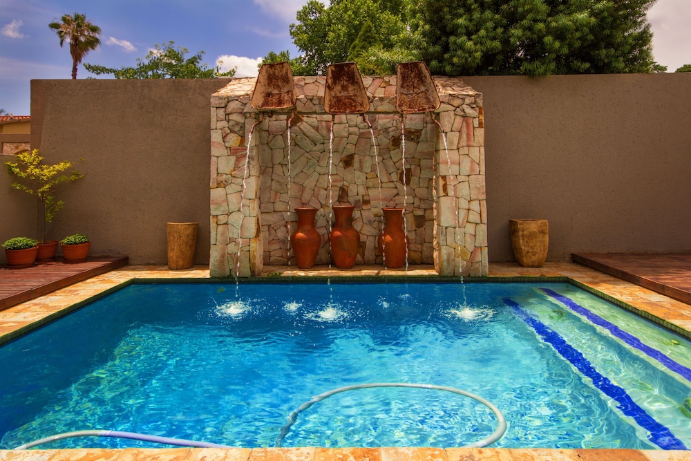 Africlassic River Lodge- Rivonia